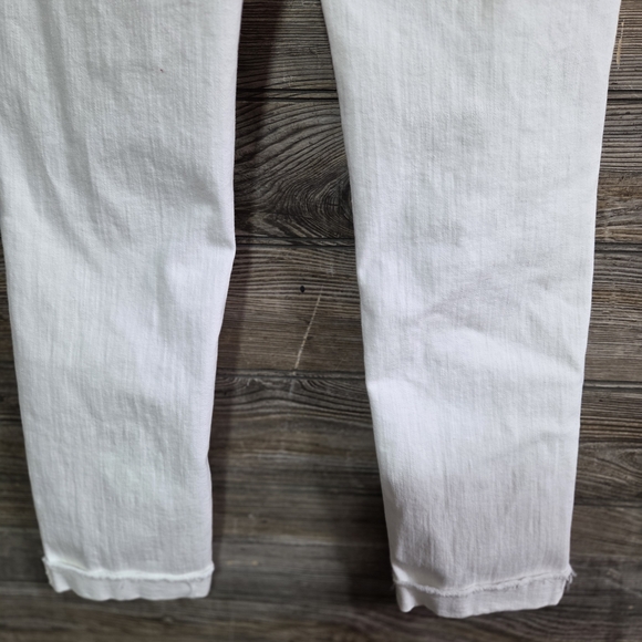 LC Lauren Conrad Women's White Straight Leg Jeans With Frayed Cuffed Bottom. S - Picture 3 of 5